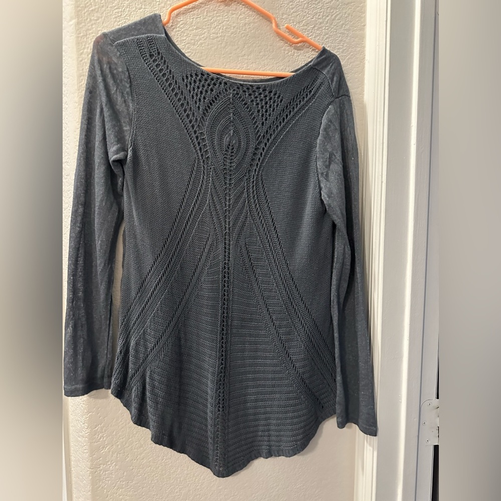gray/blue blouse